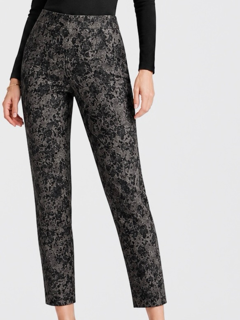 JULES & LEOPOLD Stretchy Black & Silver Jacquard Ankle Pull-On Pants